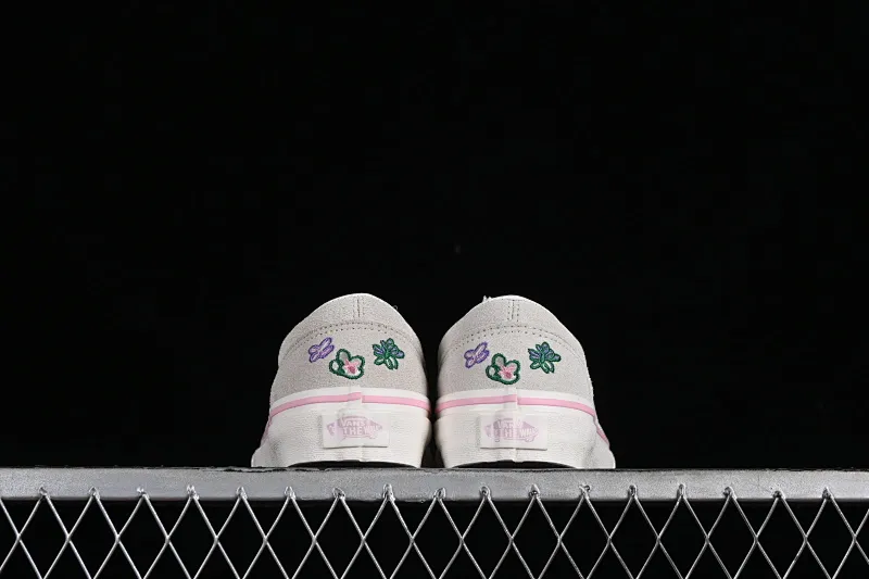 All categories Vans Vans series Vans Low Vans low-top Vans Style 36 Vans high-end branch line off-white embroidered low-top casual skateboard shoes VN000CRPGRN